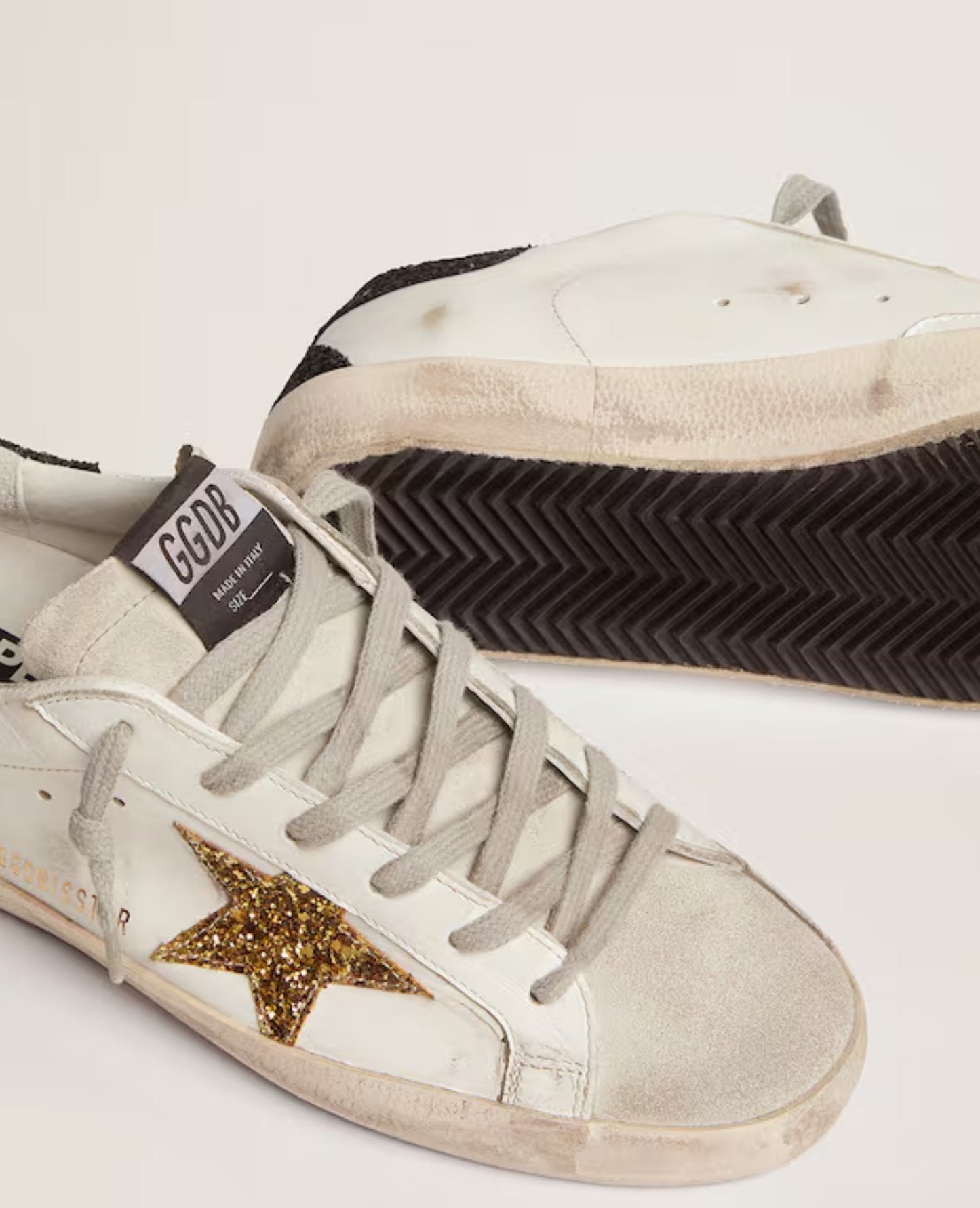 Golden Goose
Women's Super-Star with gold star and black glitter heel tab