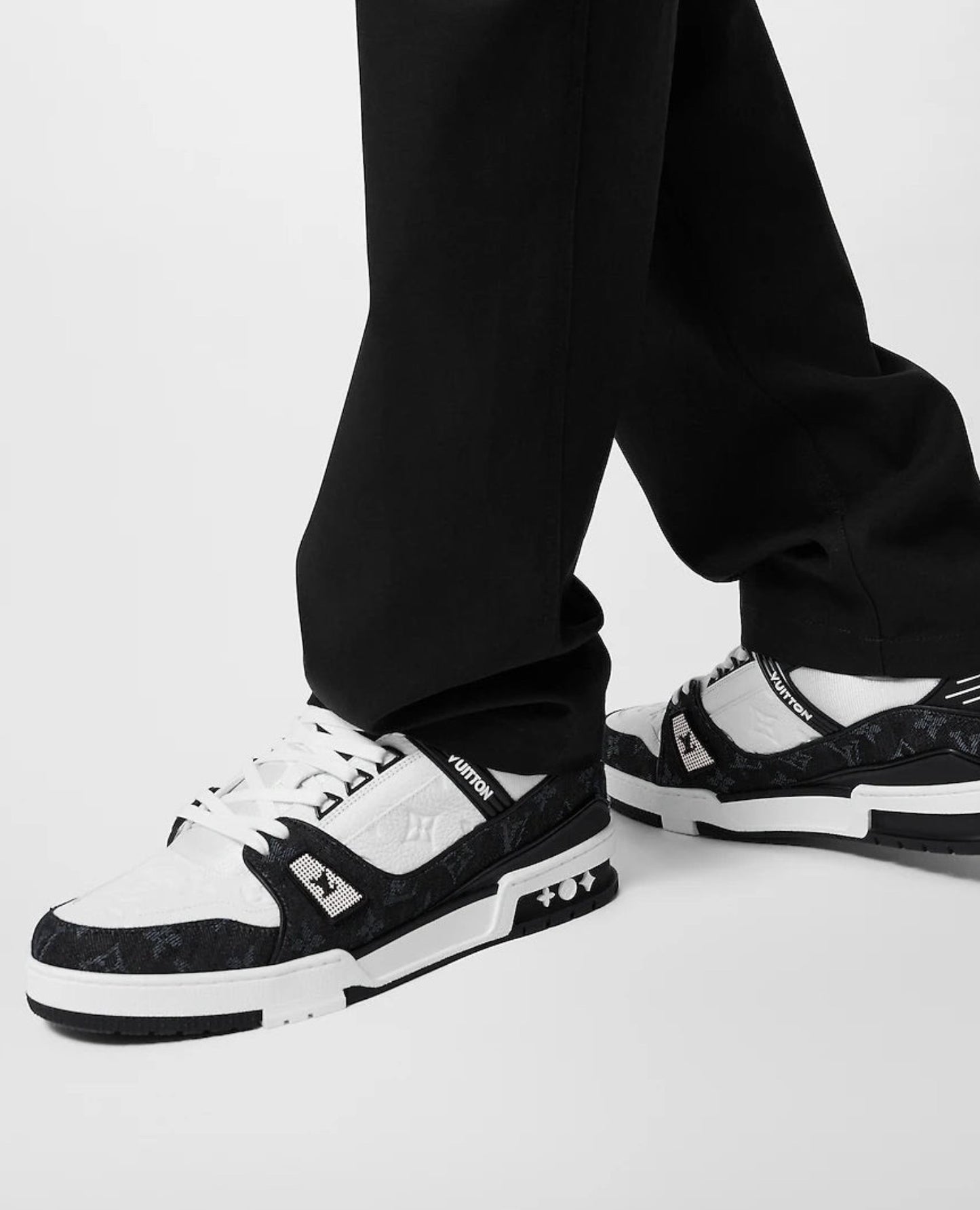 Louis Vuitton Trainer Sneaker ‘Black White’